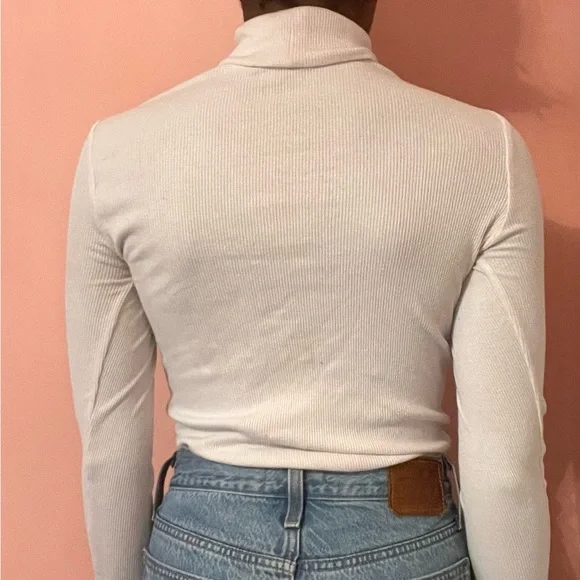 White Long Sleeve Turtle Neck - Picture 2 of 2